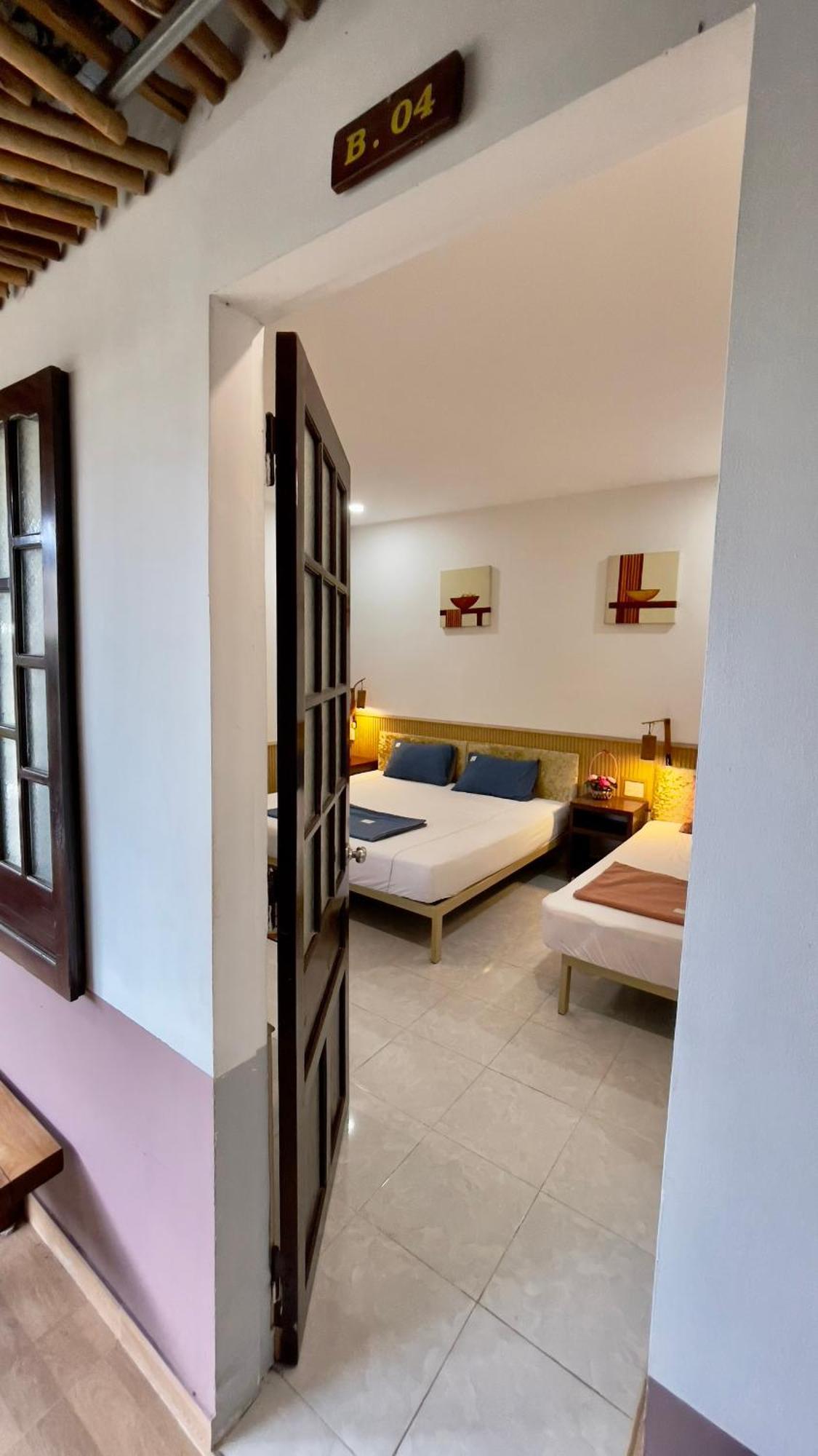 Minh Tú Homestay Hue Exterior foto